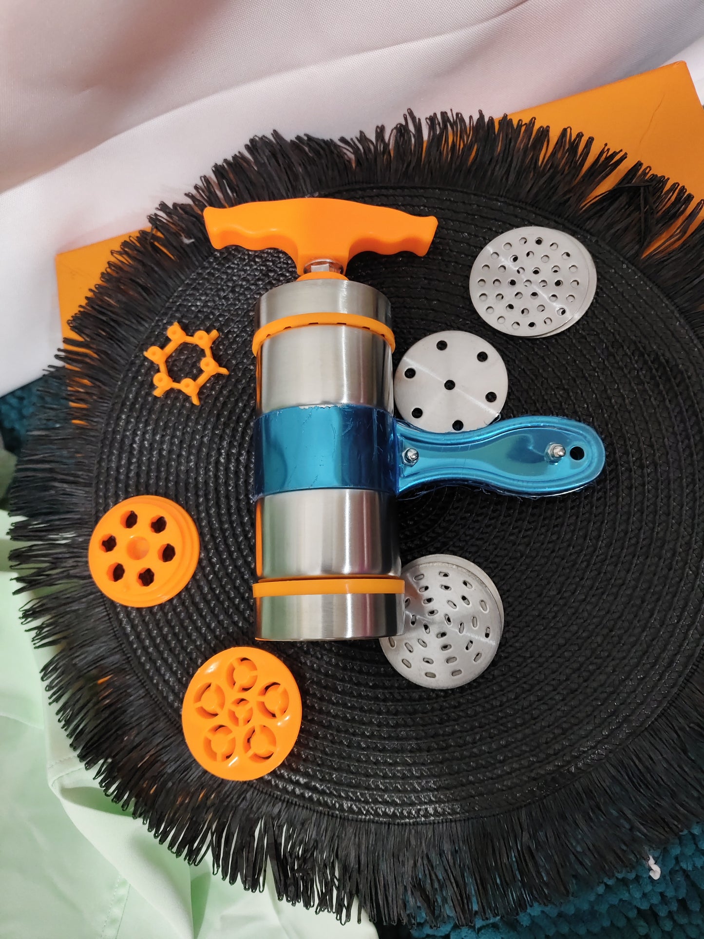 PressaPasta Compact Manual Noodle Maker