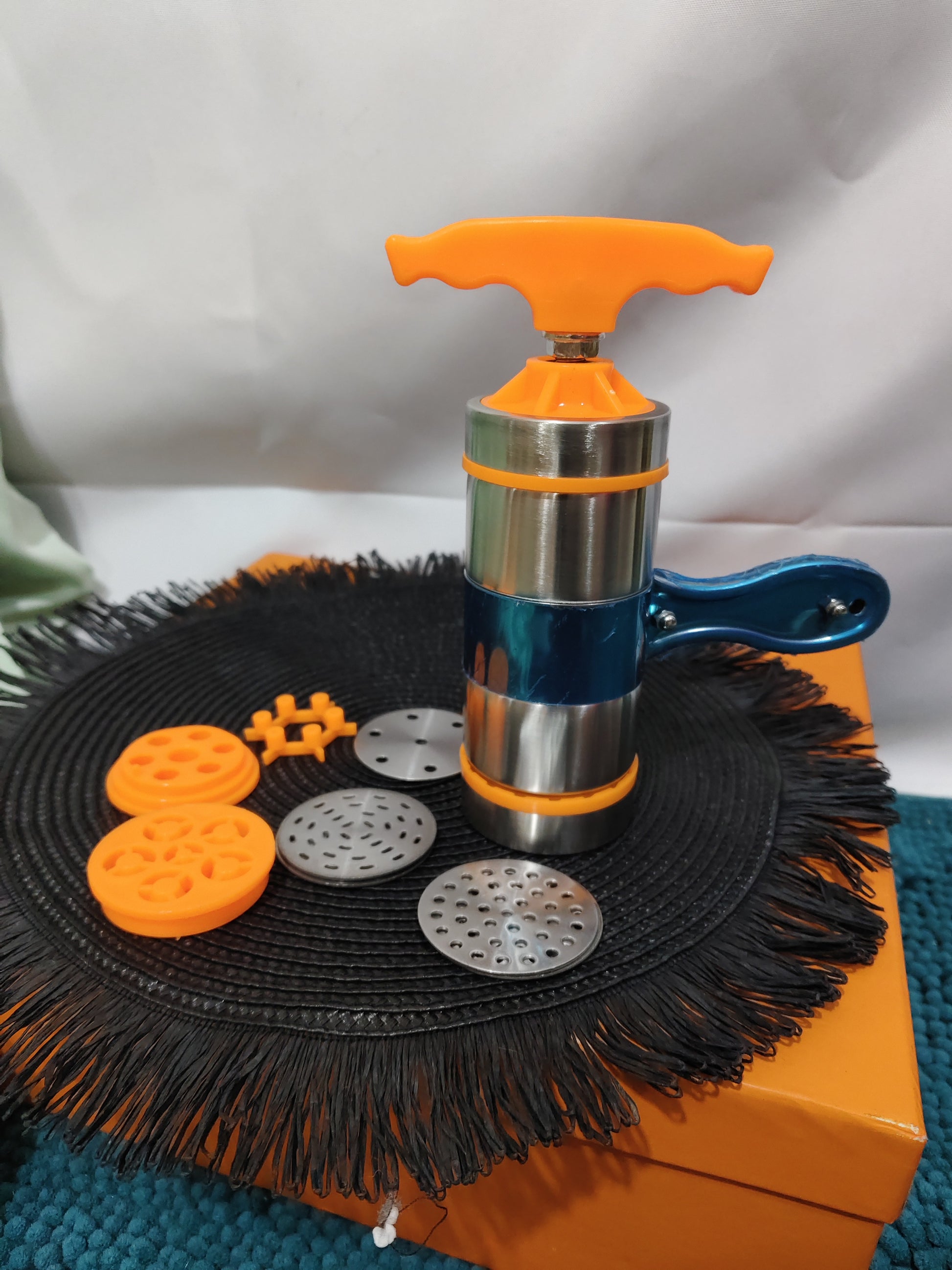 PressaPasta Compact Manual Noodle Maker