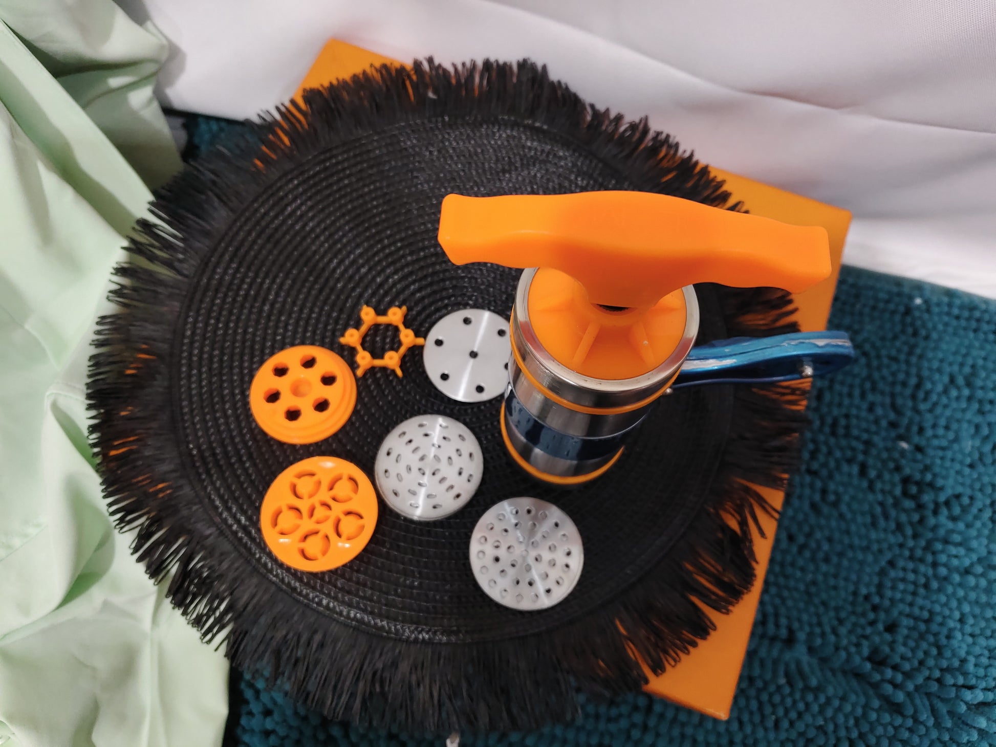 PressaPasta Compact Manual Noodle Maker